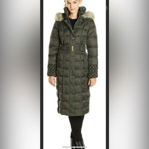 Betsey Johnson Bubble trench XS